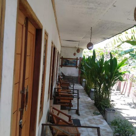 Dua Nina 2 Guesthouse Gili Trawangan Extérieur photo
