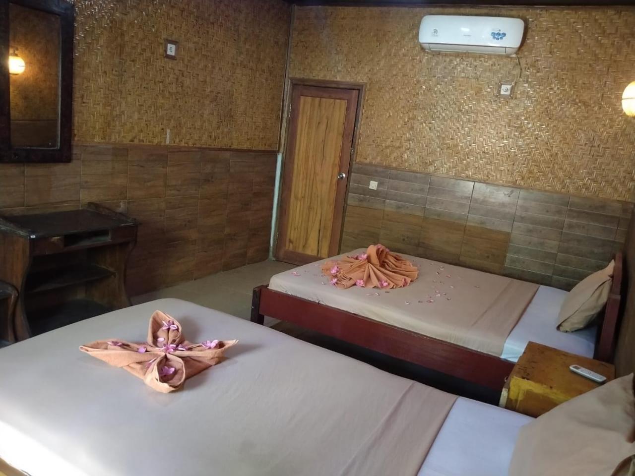 Dua Nina 2 Guesthouse Gili Trawangan Extérieur photo